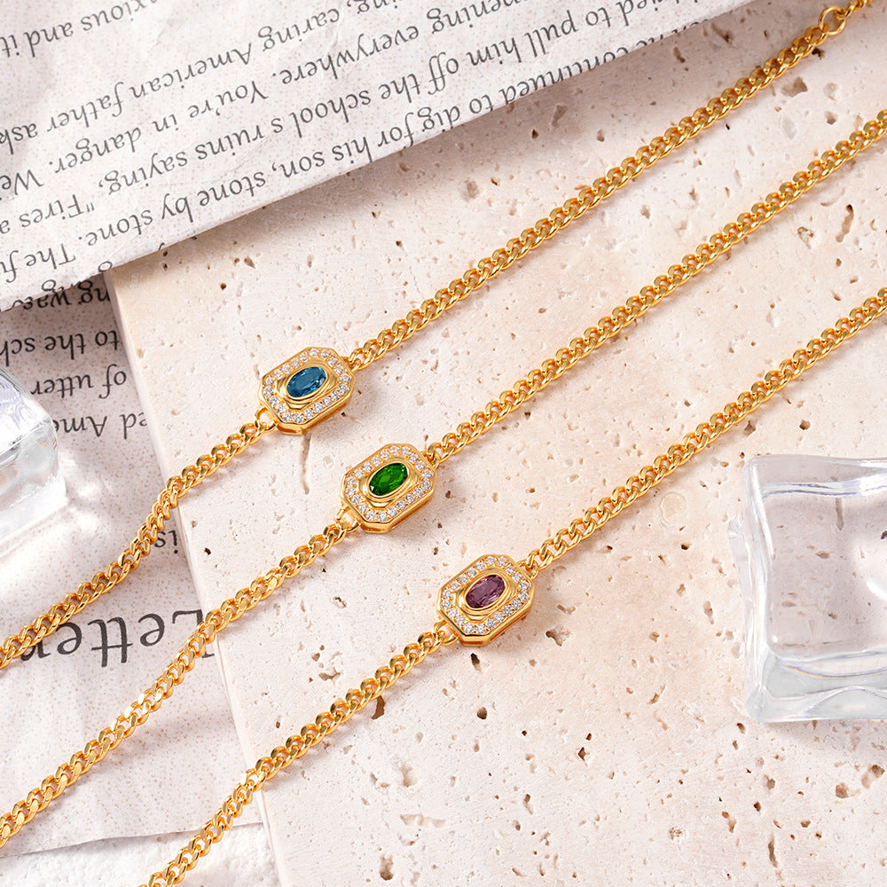 Vintage Crystal Jewelry Styling: How to Wear Statement Pieces Elegantly