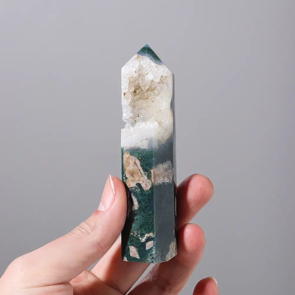 Green Agate Crystal Tower – Energy Harmonizing Home Decor Gems Ritual