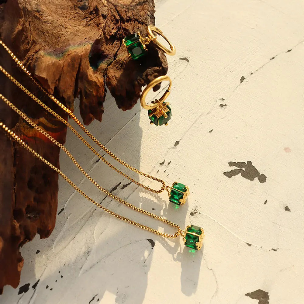 Green Zircon Necklace and Earrings Gems Ritual