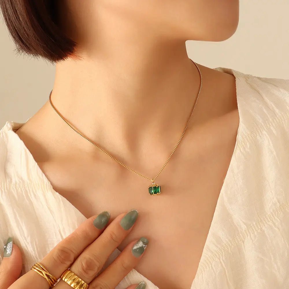 Green Zircon Necklace and Earrings - Gems Ritual