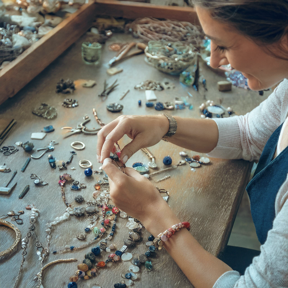 A set of artisanal handmade jewels with natural stones, carefully crafted to reflect both quality and sustainability.