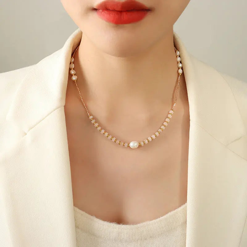 Modern Women’s Freshwater Pearl Necklace Gems Ritual