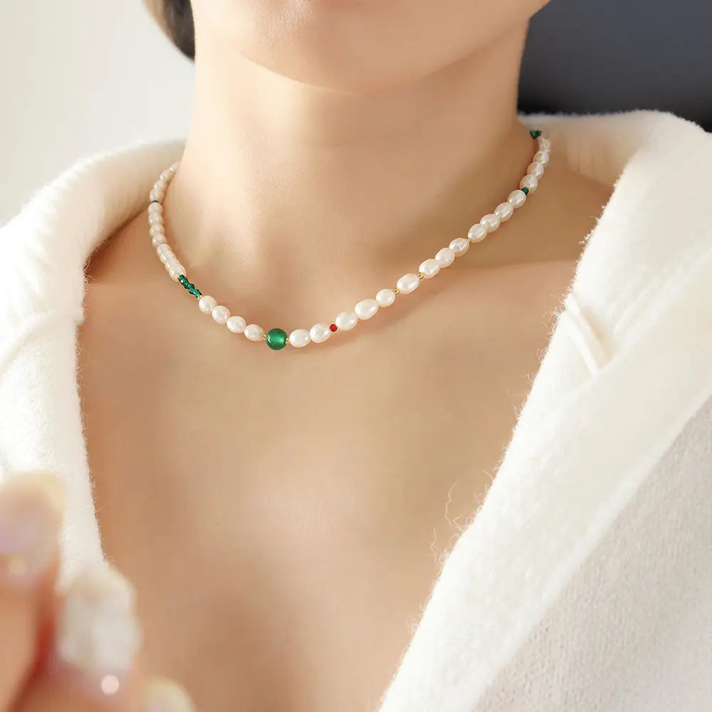 Minimalist Green Agate Necklace with Pearls - Gems Ritual