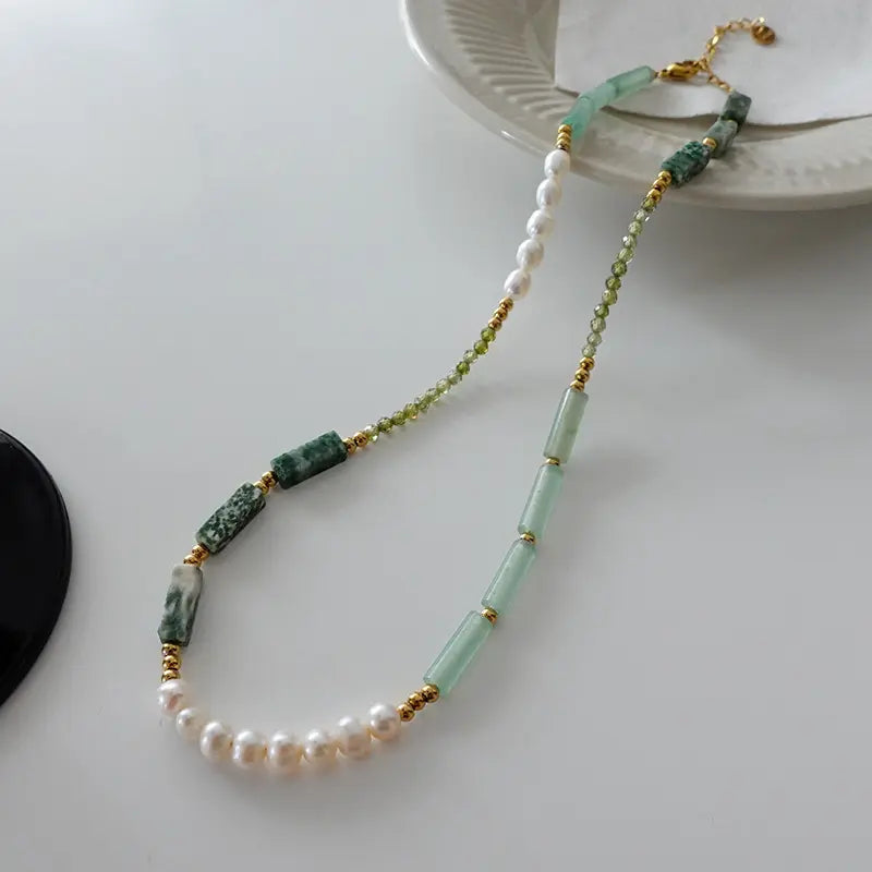 Collier de perles en pierre naturelle